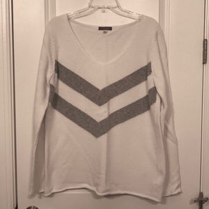 Oversized, off shoulder sweater!